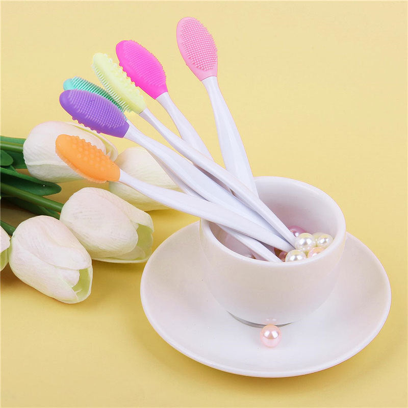Silicone nose cleaning brush