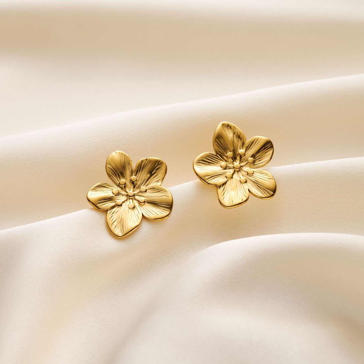 Non-fading Titanium Steel Flower Stud Earrings